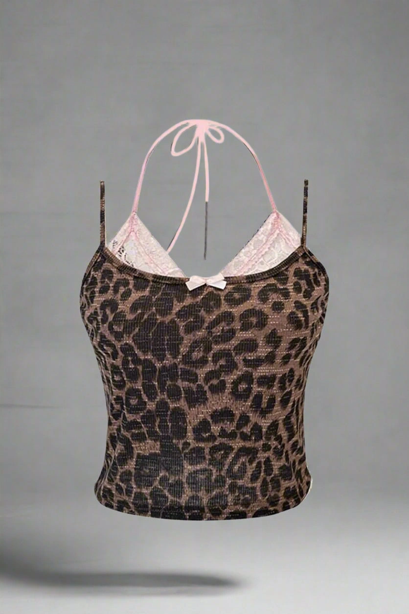 Spitzen-Mix Cropped Top: Sommerliche Verführung im verführerischen Design.